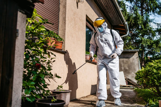 Best Wildlife Control Services  in Canadian Lakes, MI